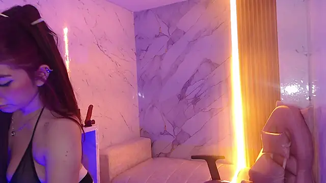 Sophia tf online show from 11-20-25, 07:58