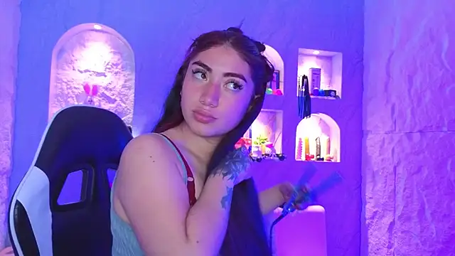 Sophia tf online show from 03-31-26, 03:08