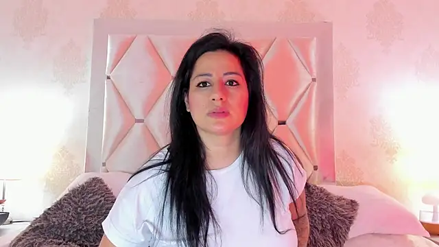 Snapshot of SeleneCarter chatting on 04-23-26, 01:34 SeleneCarter online show from 04-23-26, 01:34