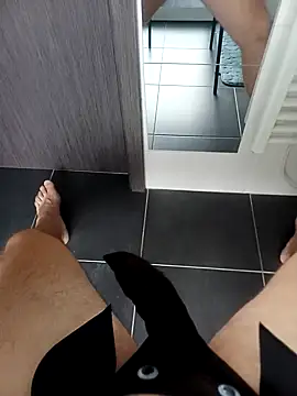 uneviesexy online show from 10-16-25, 03:42