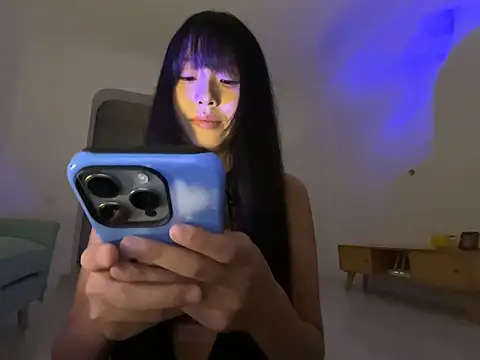 Snapshot of 77momomo chatting on 10-08-25, 03:13 77momomo online show from 10-08-25, 03:13