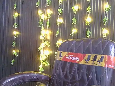 Snapshot of Exotic_Shikha chatting on 12-18-25, 11:03 Exotic Shikha online show from 12-18-25, 11:03