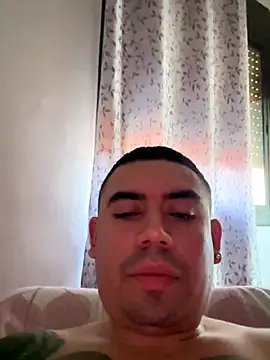 Snapshot of davidxxx099 chatting on 10-27-25, 08:48 davidxxx099 online show from 10-27-25, 08:48