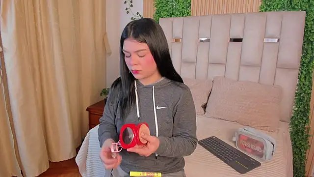 Jade Nmm online show from 04-14-26, 12:32