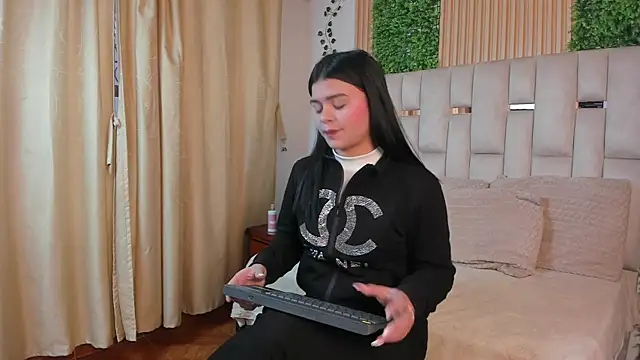 Jade Nmm online show from 01-13-26, 01:26