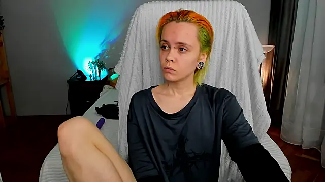 Snapshot of sweet_posya chatting on 09-19-25, 07:34 sweet posya online show from 09-19-25, 07:34