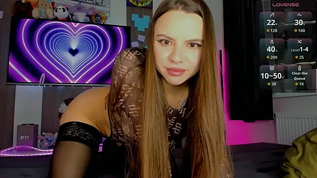 Chloe loo online show from 12-20-25, 02:20