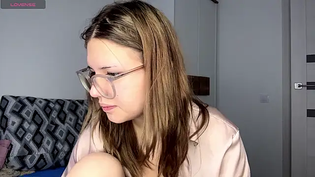 Snapshot of VerniceEngelking chatting on 02-25-26, 06:13 VerniceEngelking online show from 02-25-26, 06:13