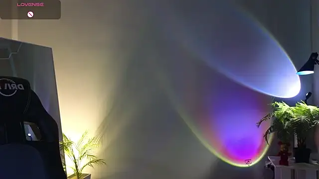 Snapshot of Lucy_louras chatting on 09-29-25, 12:44 Lucy louras online show from 09-29-25, 12:44
