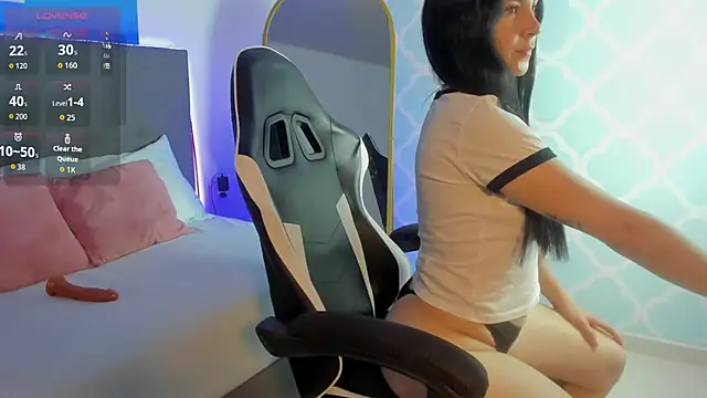lisaa brown  online show from 10-11-25, 02:34