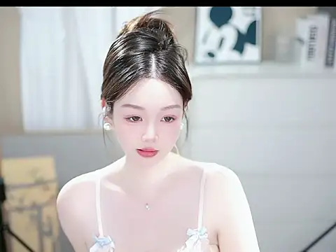 abbyli12 online show from 10-21-25, 01:21