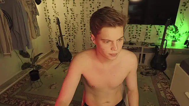 RusBradPitt online show from 10-01-25, 01:48