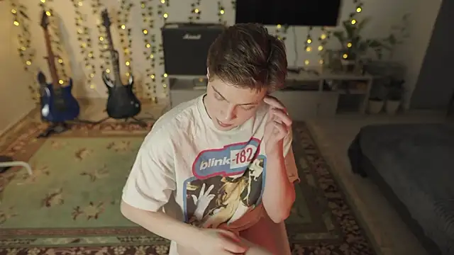 RusBradPitt online show from 02-17-26, 05:43