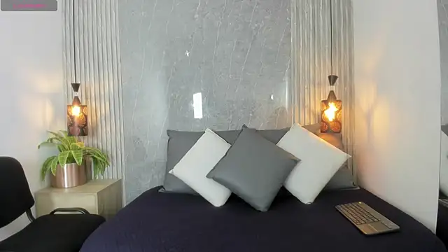 Dominic Taylor  online show from 10-29-25, 03:38