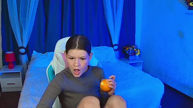 Lunamytrend online show from 09-26-25, 12:23