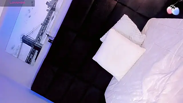 Ana Paaula23 online show from 01-13-26, 08:35