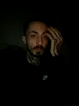 Snapshot of Robe420 chatting on 11-10-25, 01:43 Robe420 online show from 11-10-25, 01:43