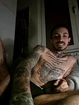 Snapshot of Robe420 chatting on 05-15-26, 02:42 Robe420 online show from 05-15-26, 02:42