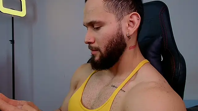 andrewcorey1 online show from 05-06-26, 06:39
