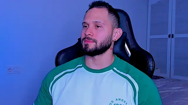 andrewcorey1 online show from 10-08-25, 05:46