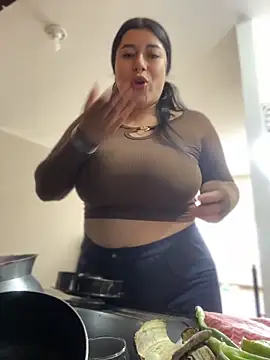 Tokio Sakura online show from 11-08-25, 06:11