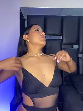 Kendra C online show from 11-06-25, 01:09