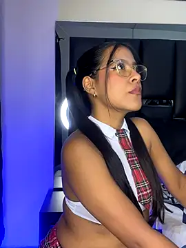 Kendra C online show from 10-21-25, 01:05