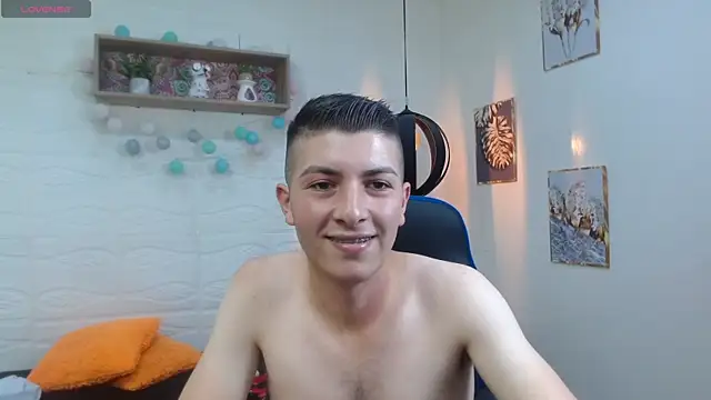 Snapshot of taner_king chatting on 09-18-25, 04:26 taner king online show from 09-18-25, 04:26