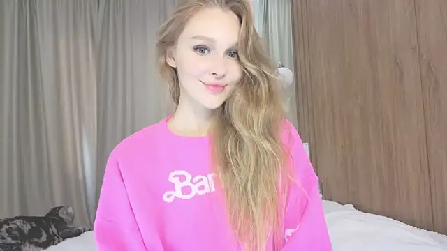 Snapshot of Brigitte_Bardot chatting on 09-24-25, 06:31 Brigitte Bardot online show from 09-24-25, 06:31