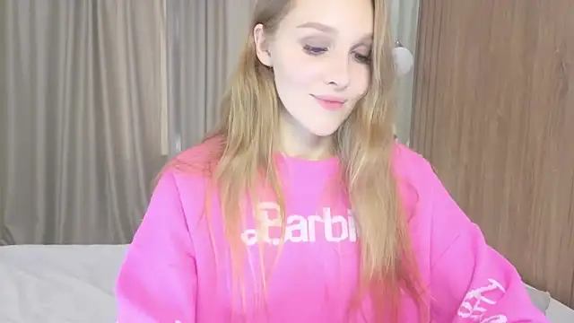 Snapshot of Brigitte_Bardot chatting on 09-29-25, 06:20 Brigitte Bardot online show from 09-29-25, 06:20