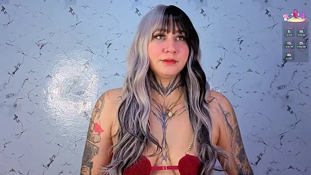 Snapshot of andrea_miller1 chatting on 11-14-25, 01:53 andrea miller1 online show from 11-14-25, 01:53