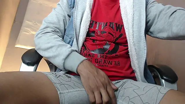 Snapshot of Sander_ath chatting on 10-03-25, 01:12 Sander ath online show from 10-03-25, 01:12