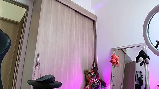 brunothompson3 online show from 09-13-25, 09:59