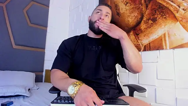 massimofiore  online show from 11-03-25, 04:07