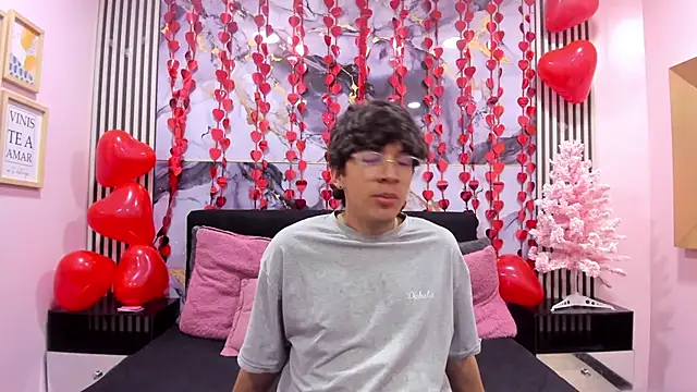 Desire Ecstasy online show from 02-18-26, 03:26