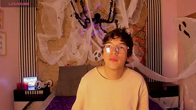 Desire Ecstasy online show from 10-23-25, 01:21