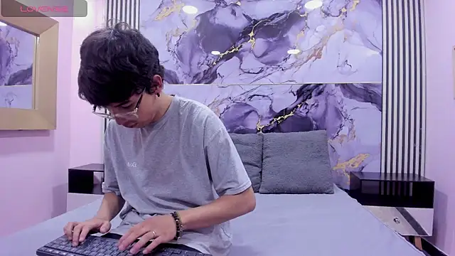 Desire Ecstasy online show from 10-22-25, 01:32