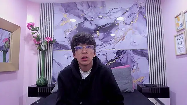 Desire Ecstasy online show from 10-15-25, 01:08