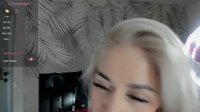 Kira Key online show from 03-08-26, 02:04