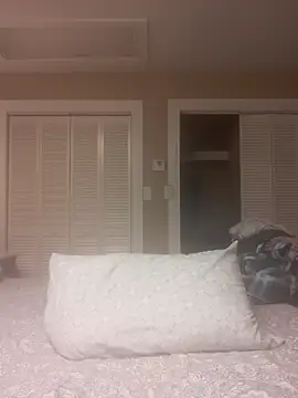 Gearsuit online show from 04-18-26, 03:20