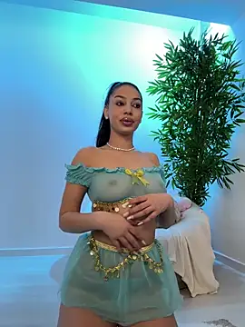 Bella Vixen  online show from 02-08-26, 06:38