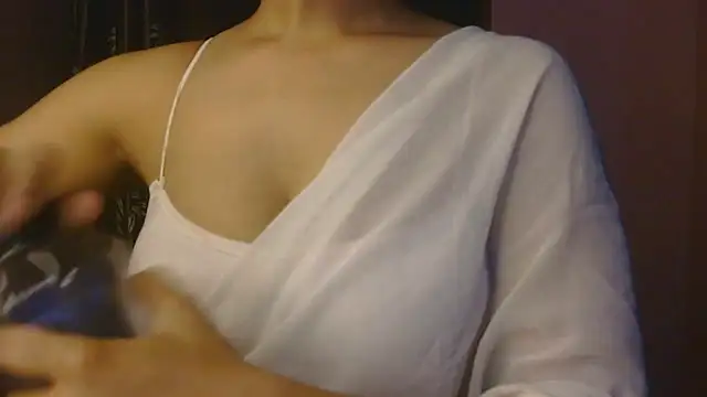 Snapshot of your_cute_girl chatting on 05-16-26, 05:17 your cute girl online show from 05-16-26, 05:17