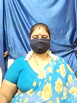 Snapshot of sushma26 chatting on 09-27-25, 05:08 sushma26 online show from 09-27-25, 05:08