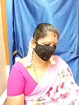 Snapshot of sushma26 chatting on 10-04-25, 10:00 sushma26 online show from 10-04-25, 10:00