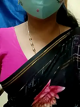 Snapshot of sushma26 chatting on 06-14-26, 06:20 sushma26 online show from 06-14-26, 06:20