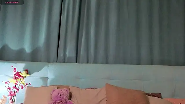 Aurora Bennet online show from 02-18-26, 11:12