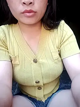 Snapshot of may__45 chatting on 10-12-25, 04:14 may  45 online show from 10-12-25, 04:14