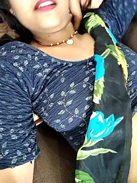 AnanyaKapoor89 online show from 09-21-25, 06:18