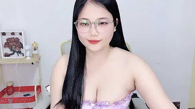 Snapshot of Dec-7758 chatting on 04-29-26, 01:37 Dec-7758 online show from 04-29-26, 01:37
