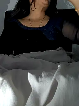 queenbuggi online show from 02-21-26, 04:09